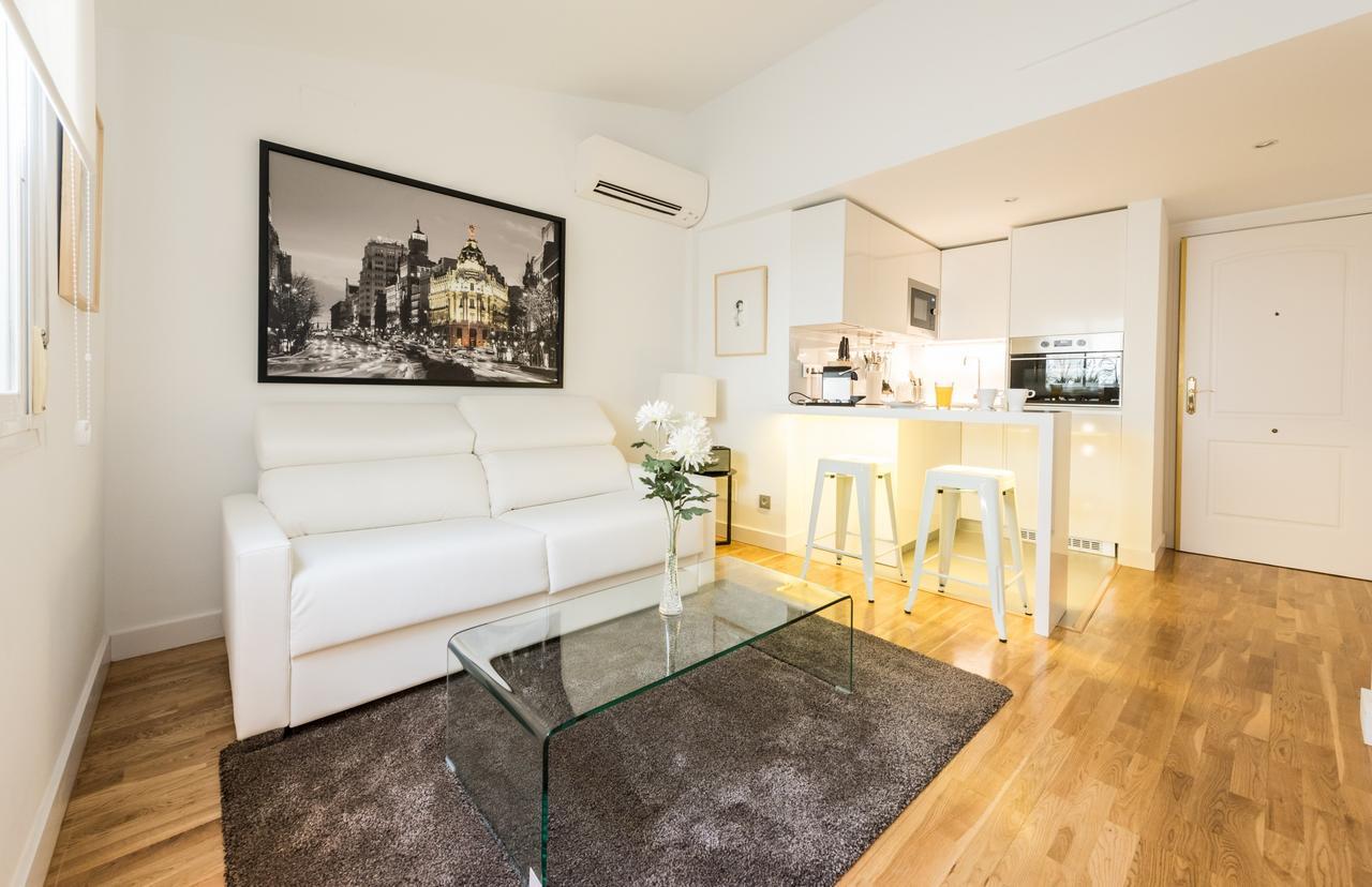 Latina Suite Madrid Exterior photo